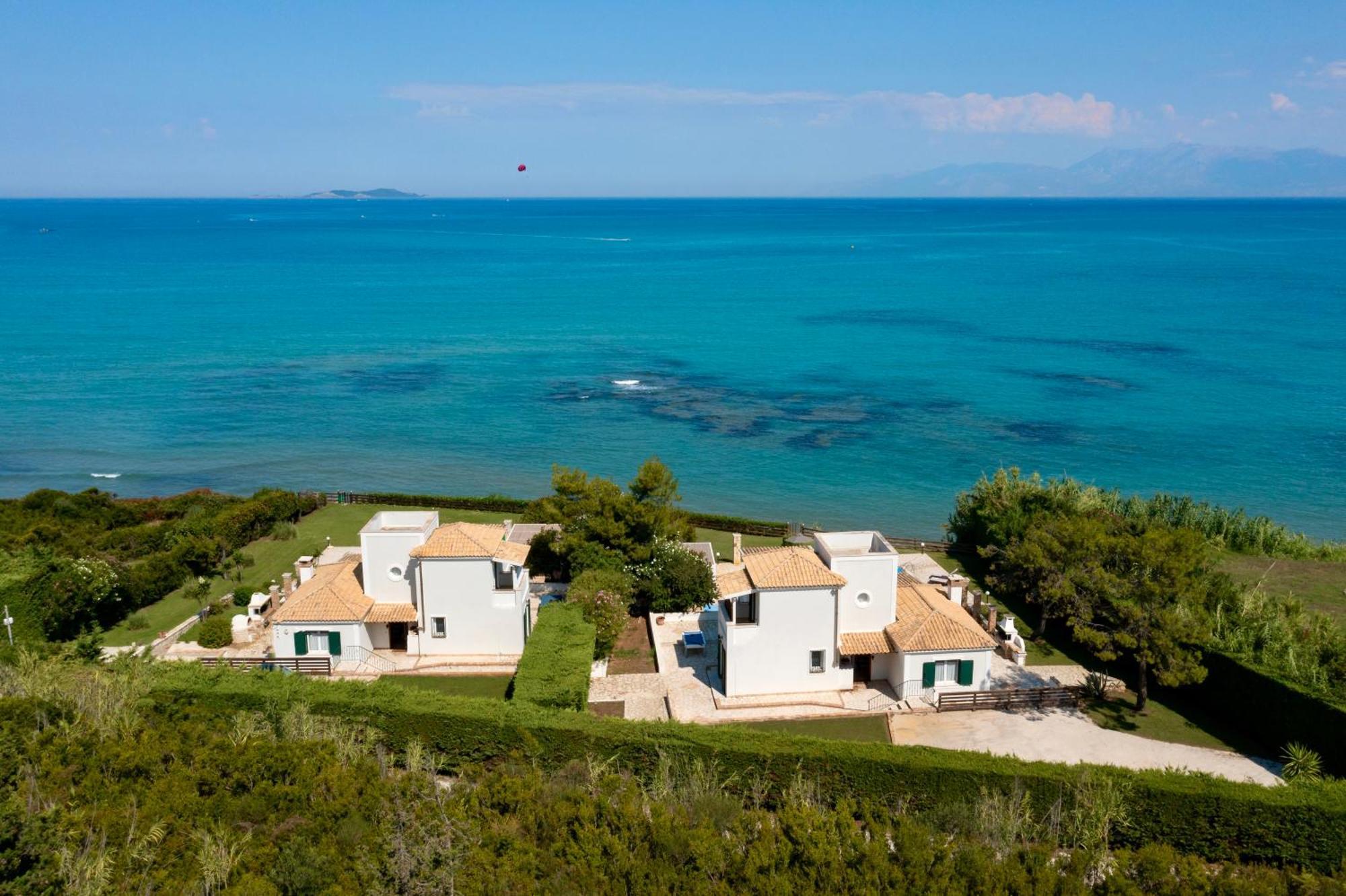 Beachfront Villa Victoras - With Private Beach Sidárion Exteriör bild